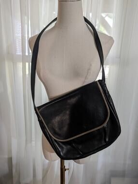Vintage (1980s) Towanny Black Leather Purse